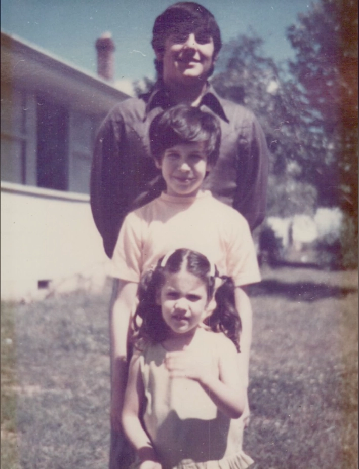 Stan Middleman with his younger siblings, Allen and Beth. Stan Middleman with his younger siblings, Allen and Beth.