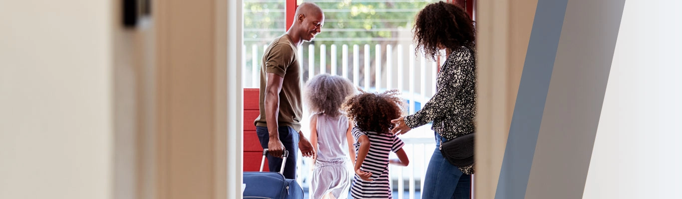 Family leaving home to go on vacation